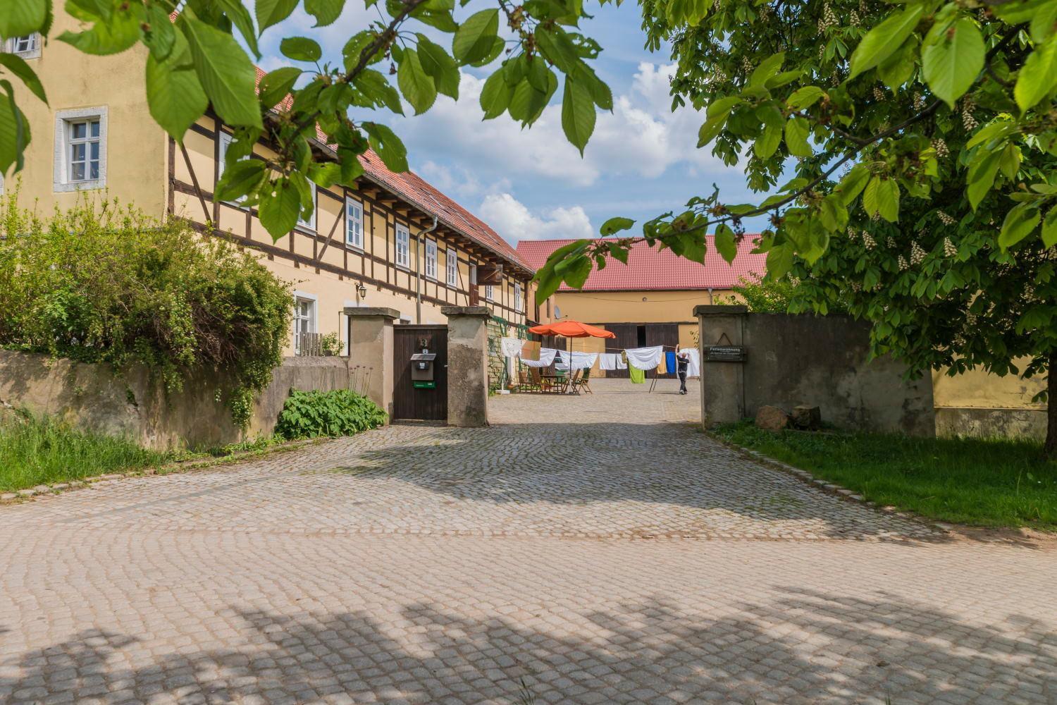 Zu Gast Bei Den Zaungaesten Apartment Radeburg